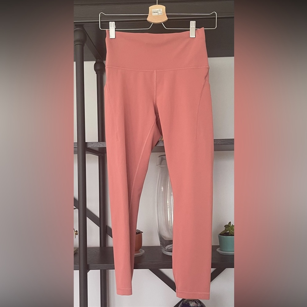 Women's Coral Pink Lululemon Ankle Capri Athletic Leggings sz Small
